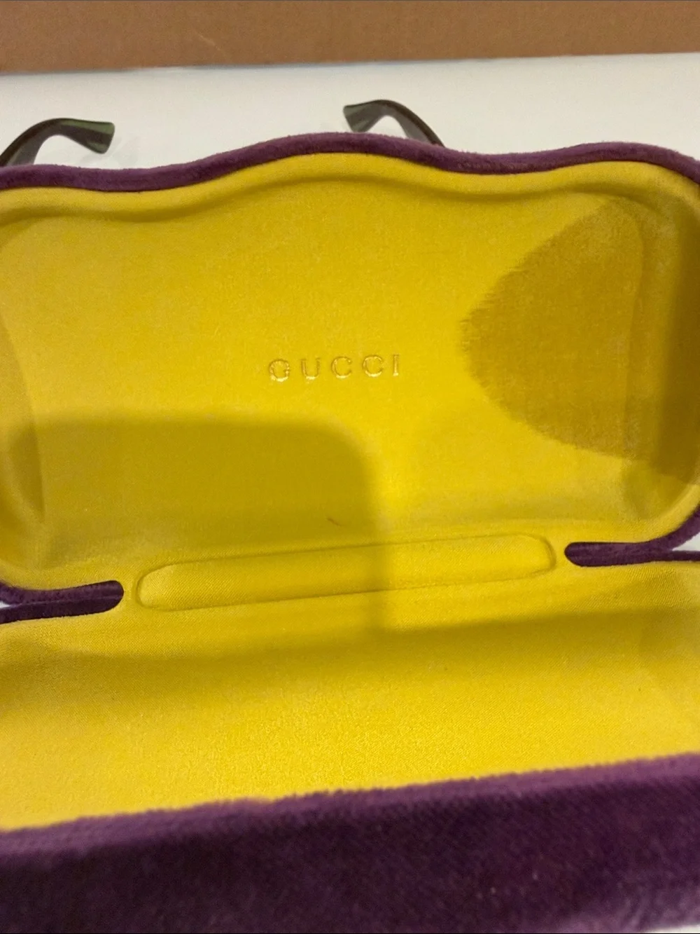 Gucci Black Oversized Square Sunglasses with Dark Lenses use one time good con